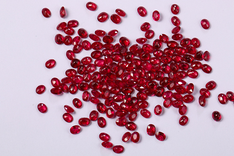 天然高品质鸽血红宝石旦形 艳丽红宝石小精品4x5mm鸽血红宝小配石