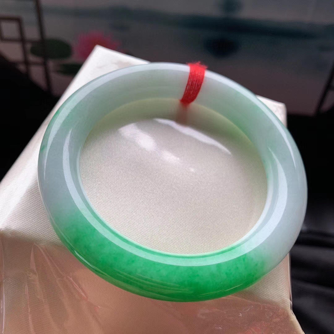 天然缅甸老坑a货翡翠手镯冰糯种白底青圆条镯子白飘绿花玉石玉器