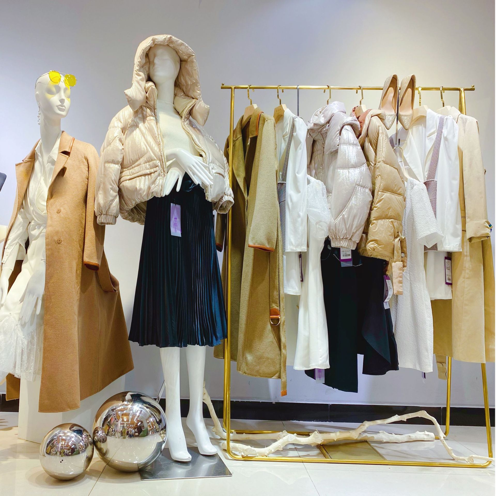 茵曼品牌低折扣衣服女装批发走份乐町广州十三行女装档口一手货源