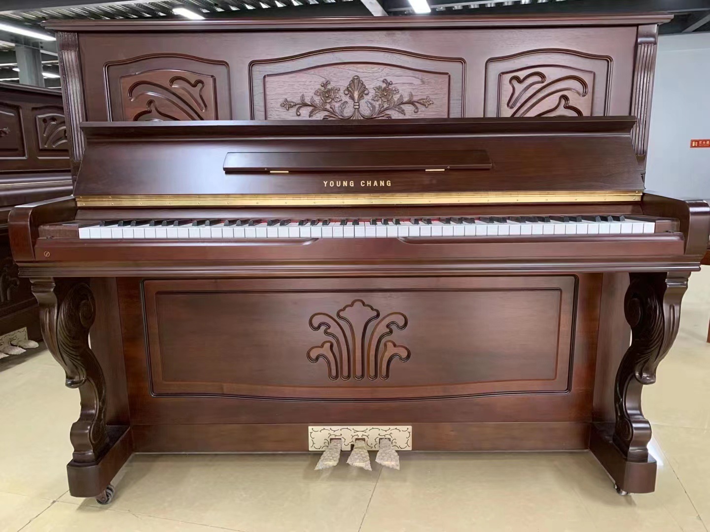 原装进口英昌u121专业成人演奏家用二手钢琴立式儿童初学练习考级