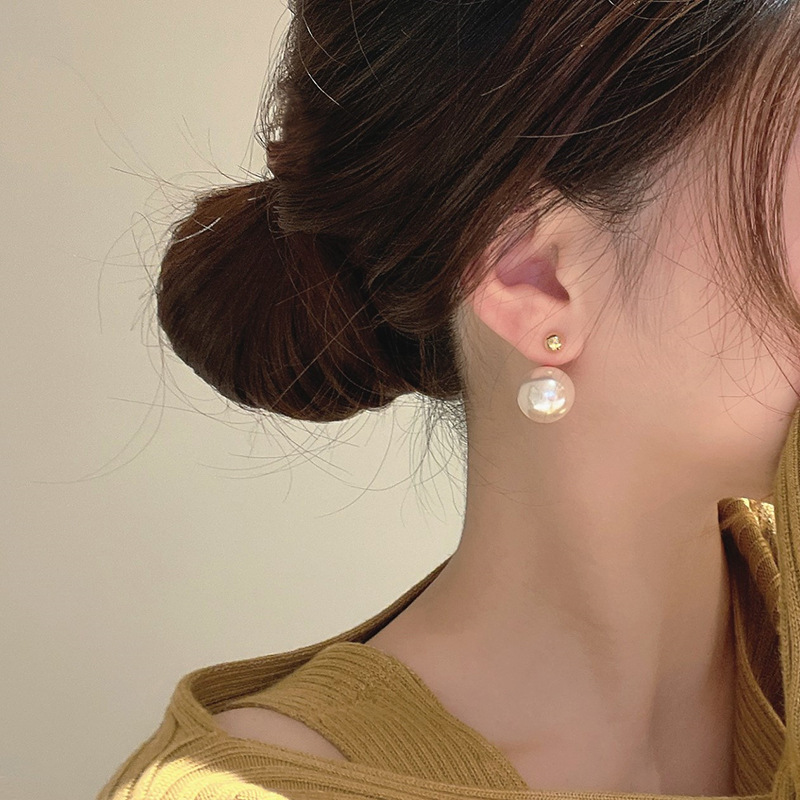 French Retro Fabulous Pearl Design Sense Silver Pin Earrings Female Temperament Hot Girl Accessories Internet Celebrity Light Luxury Ear Studs