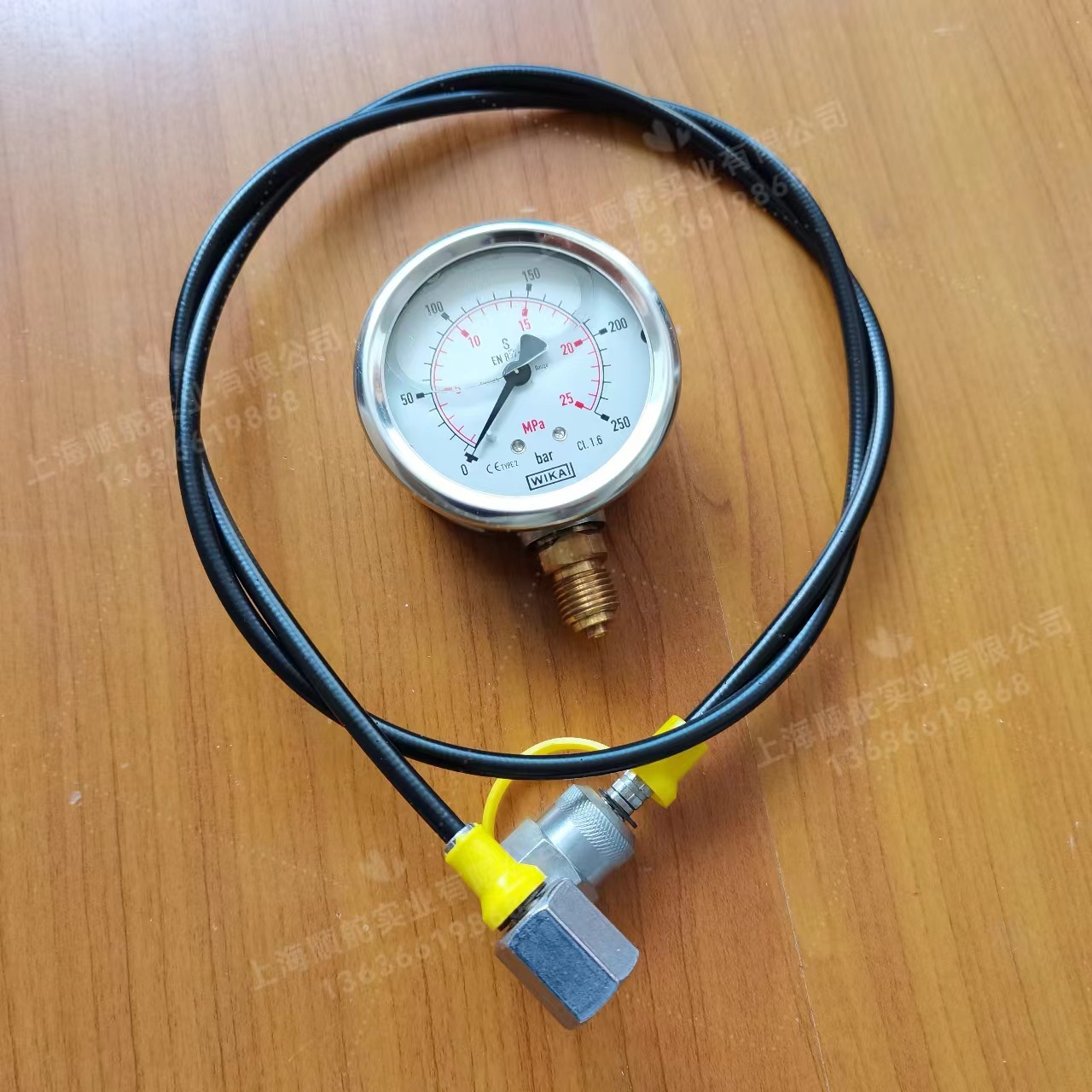 REHAU测压软管M16*2+WIKA压力表213.53.063 0-250bar 径向 现货