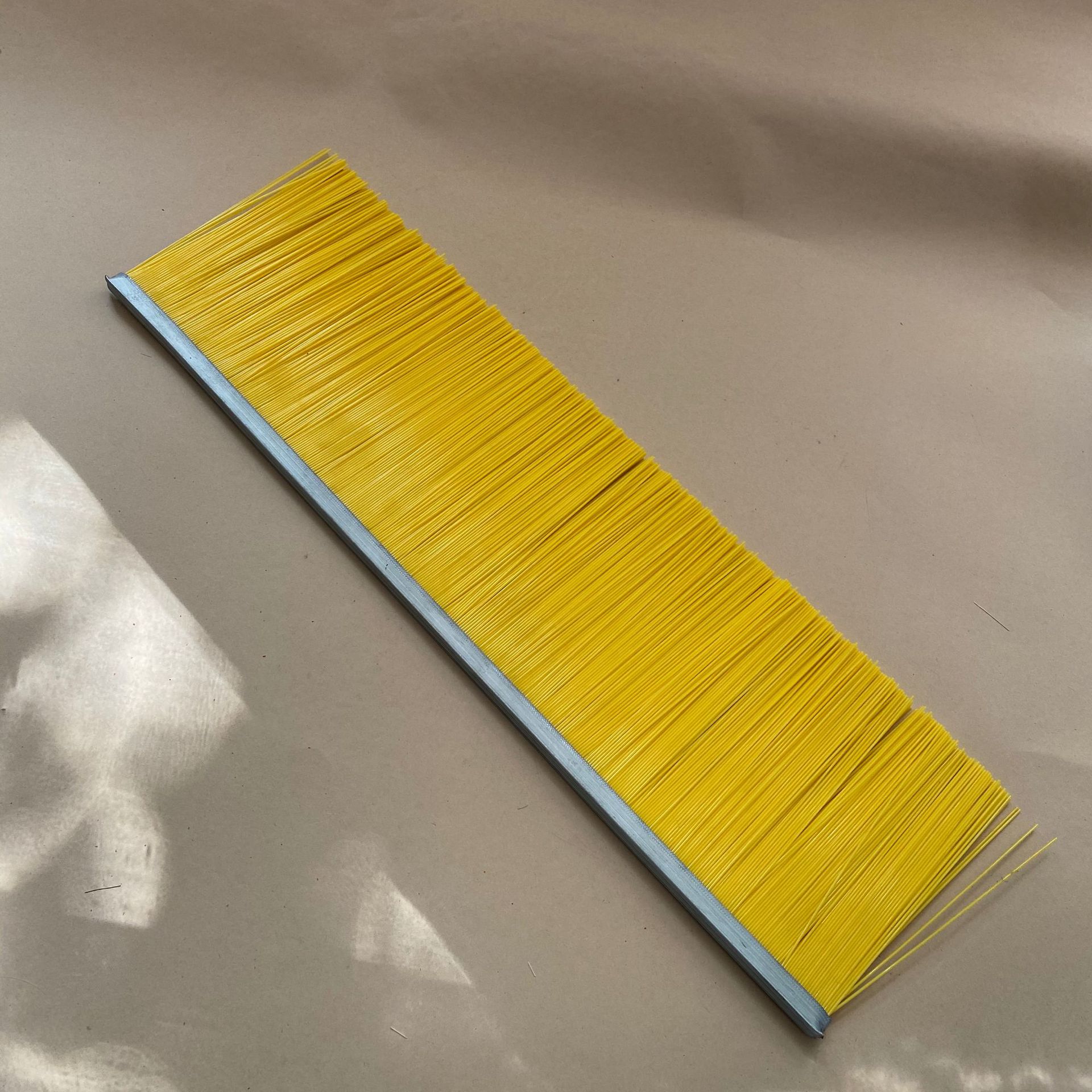 f型毛刷条工业机床 h型门底门窗密封铝合金条刷 t