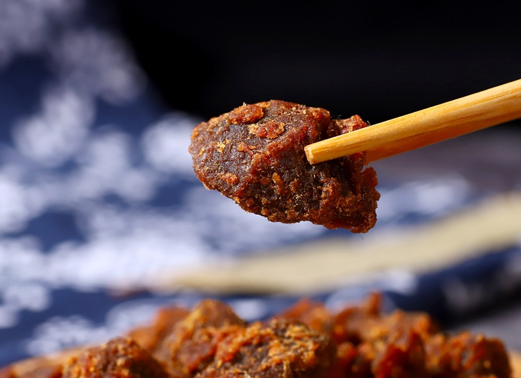 华园沙爹牛肉干盒装五香牛肉粒罐装200g香港xo酱沙嗲麻辣味零食