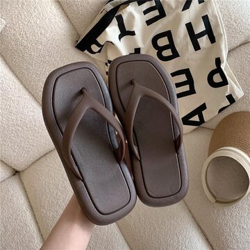 网红时尚ins外穿凉拖鞋女夏韩版休闲纯色度假沙滩鞋人字拖-阿里巴巴