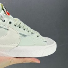 Blazer Low 77 JUMBO 开拓者解构大勾低帮板鞋Blazer情侣运动鞋