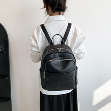 加工定制韩版新款时尚女士双肩包2023新款休闲出行小背包学生背包