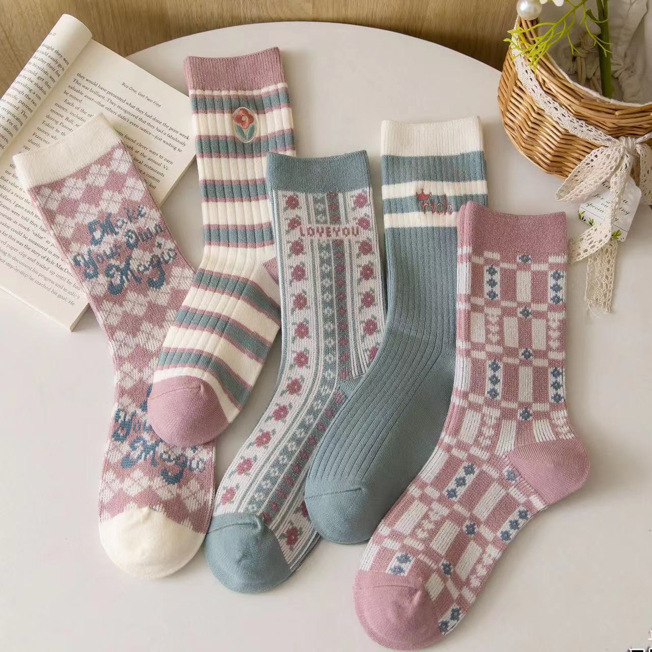 Autumn and Winter Thickening Cashmere High-Top Casual Women's Socks Ins Preppy Style Striped Double Needle Double-Way Casual Women Cotton Socks Batch