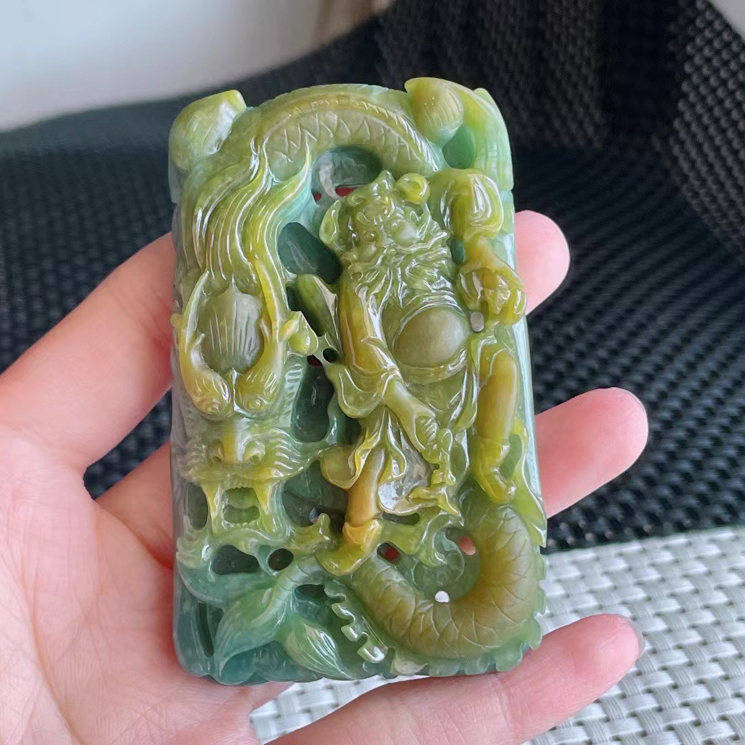 天然缅甸翡翠a货 女款玉挂件黄翡钟馗翡翠吊坠96.21