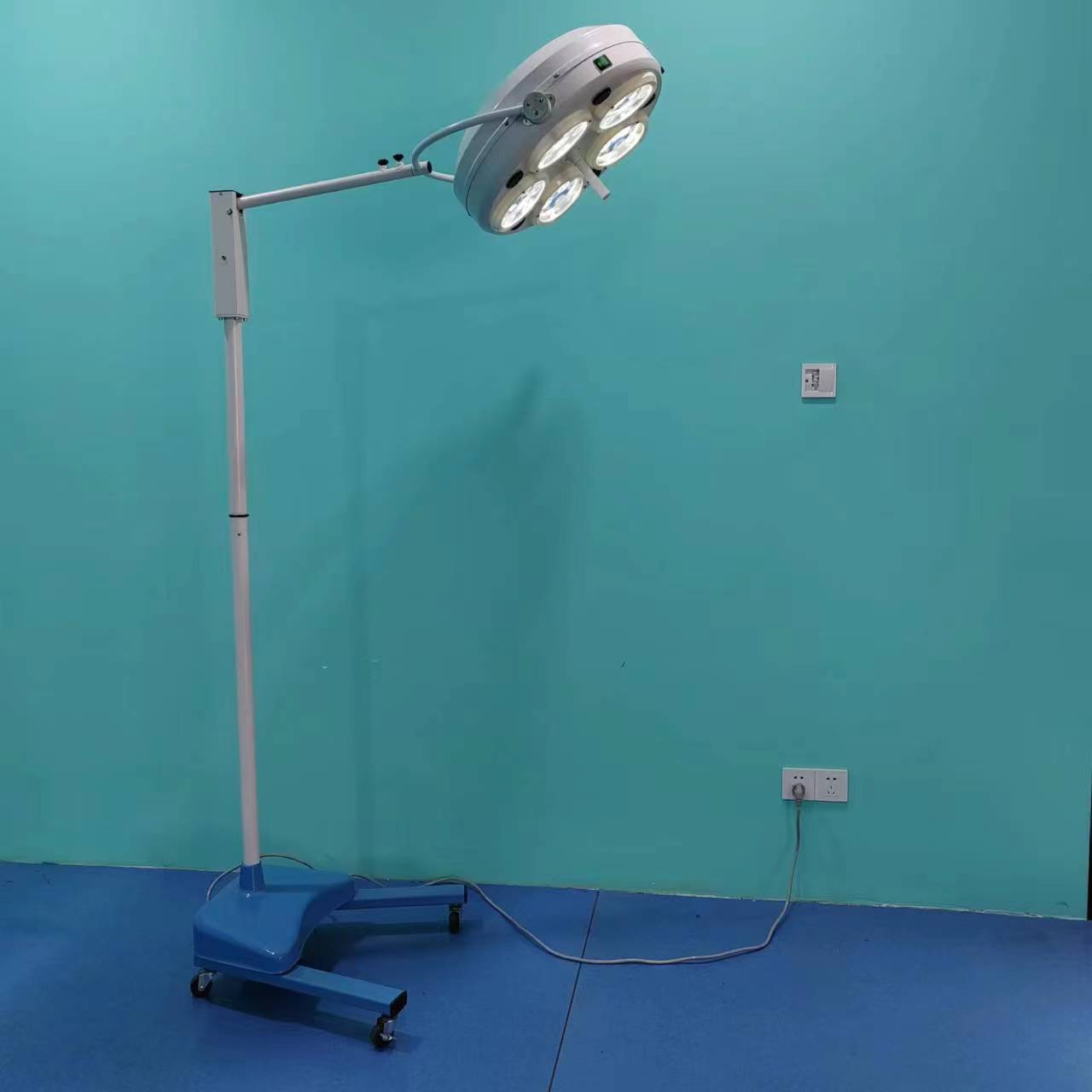 经典孔式无影灯出口畅销国外市场宠物医院牙科诊所专用无影灯