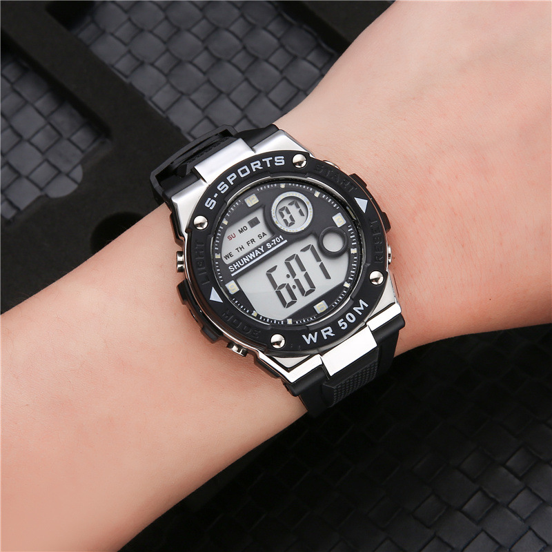 [Manufacturer] Electronic Watch Mountaineering Outdoor Sports Watch Teenagers Men's Waterproof 50M Student Watch Wholesale