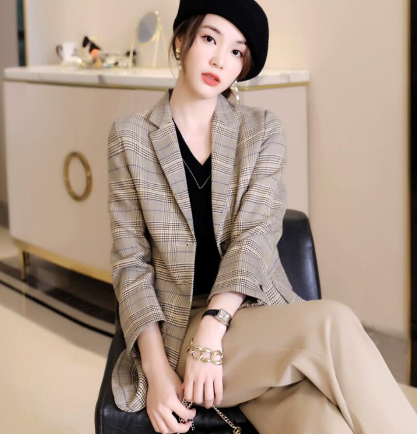 修身英伦风格三粒扣小西服微廓设计中长格纹西装外套秋上衣新款