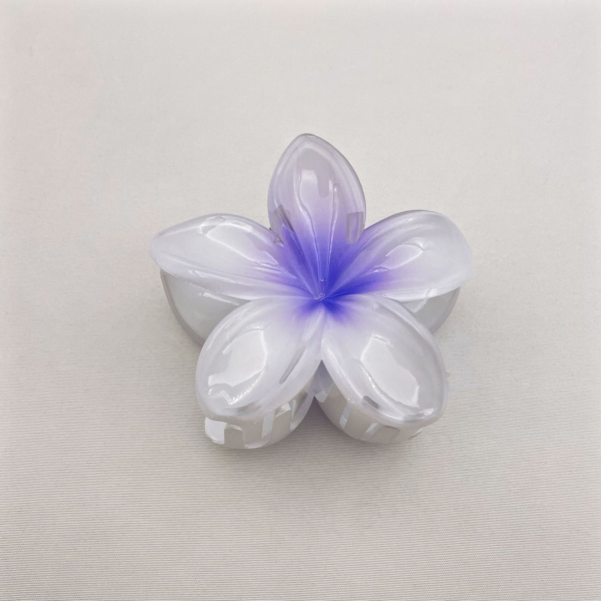 Europe and America Cross Border Plumeria Rubra Grip Holiday Hot Selling Side Catch Barrettes Updo Shark Clip Hair Accessories Wholesale