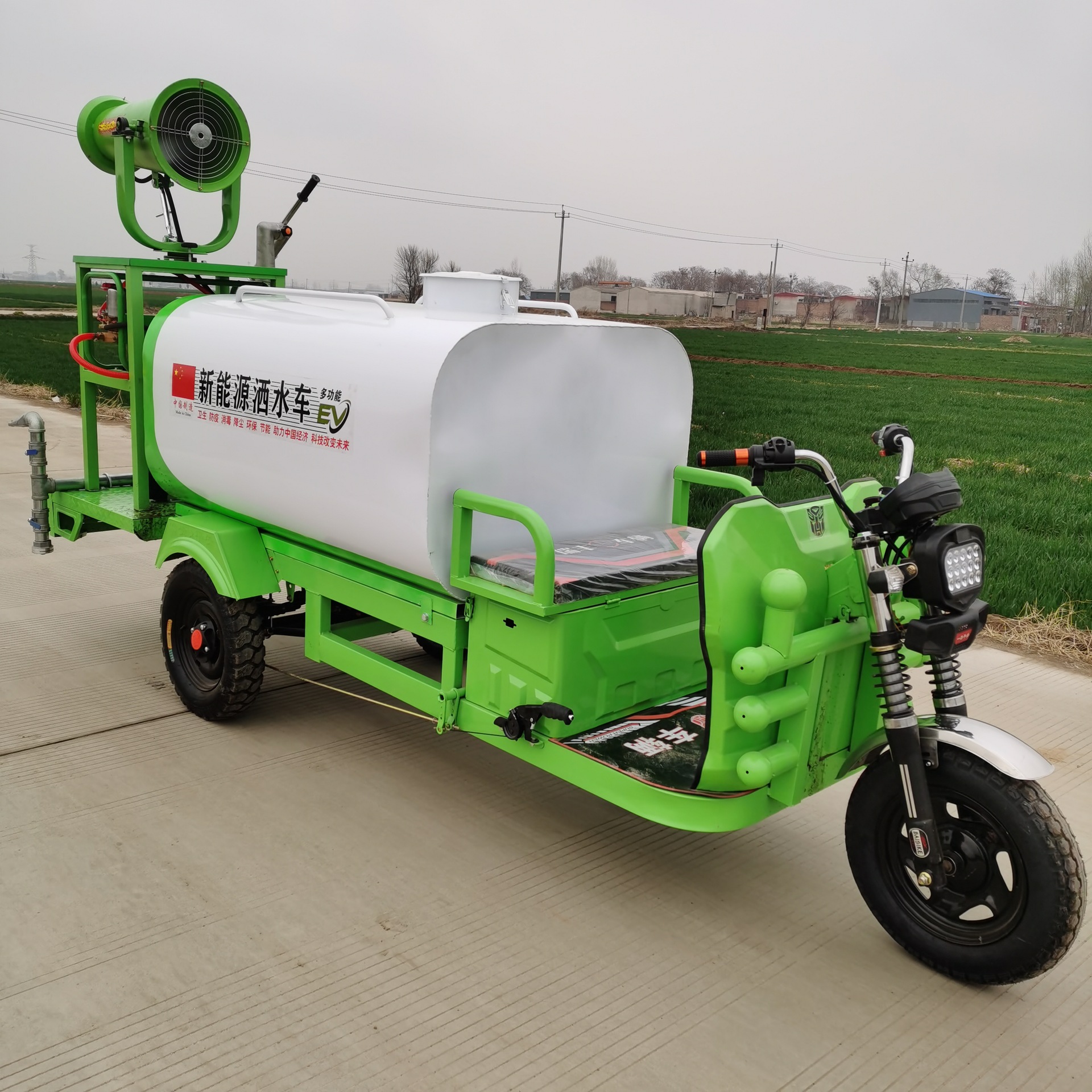 厂家供应洒水车新能源电动三轮洒水车工地园林绿化三轮雾炮洒水车