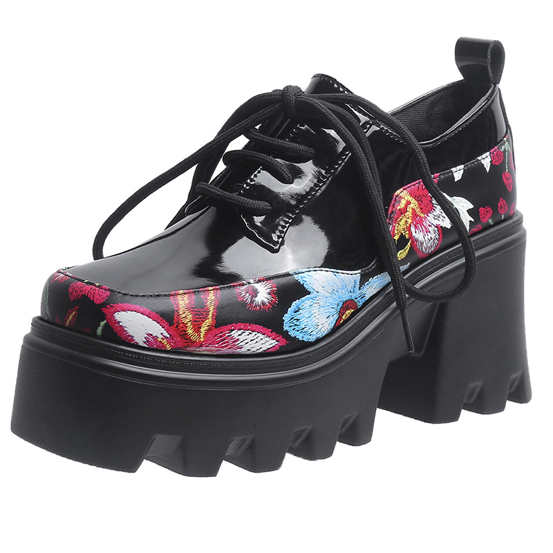 鞋类所在地:温州市瓯海区 郭溪镇梅屿工业园区二栋一单元五楼莘芮鞋业