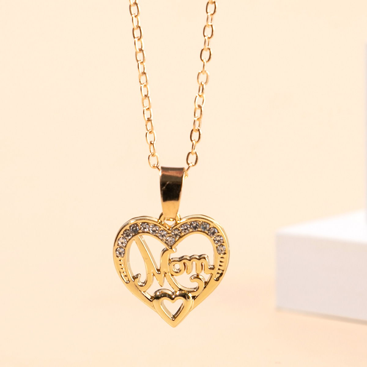 跨境欧美新款 送妈妈爱心字母mom吊坠 心中有爱母亲节礼物项链