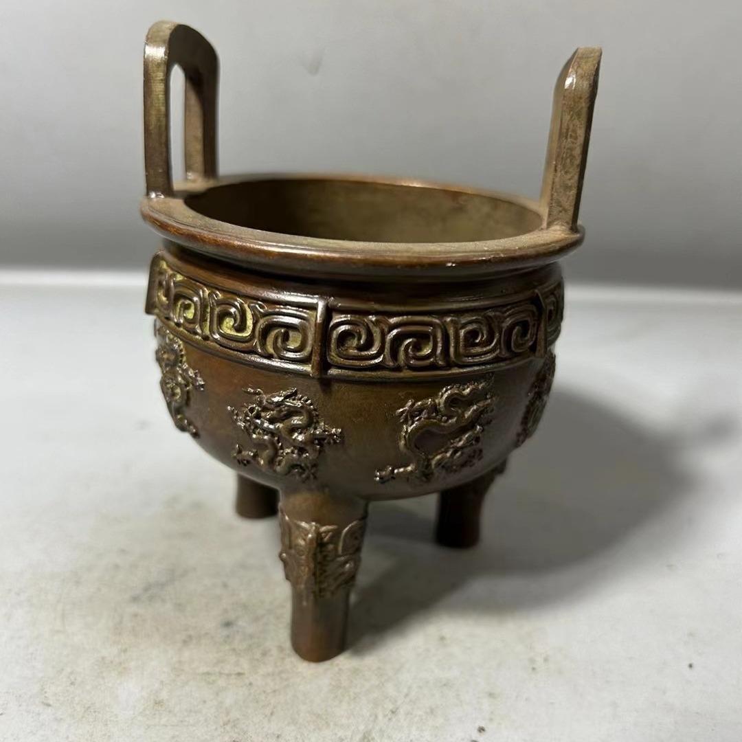 双耳十二生肖龙回流三足鼎立三足鼎铜鼎古玩家用仿古香炉供奉摆件