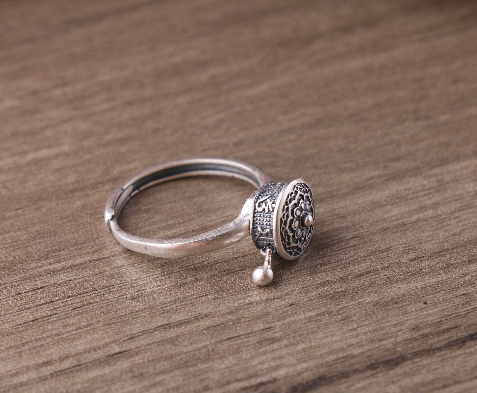 足银99转经筒银戒指 可转动藏传六字真言男女仿古指环莲花纹 佛教