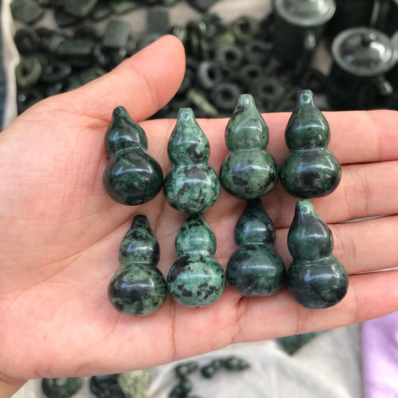 天然臧玉药王石葫芦挂件饰品手工雕刻带磁性药王石葫芦