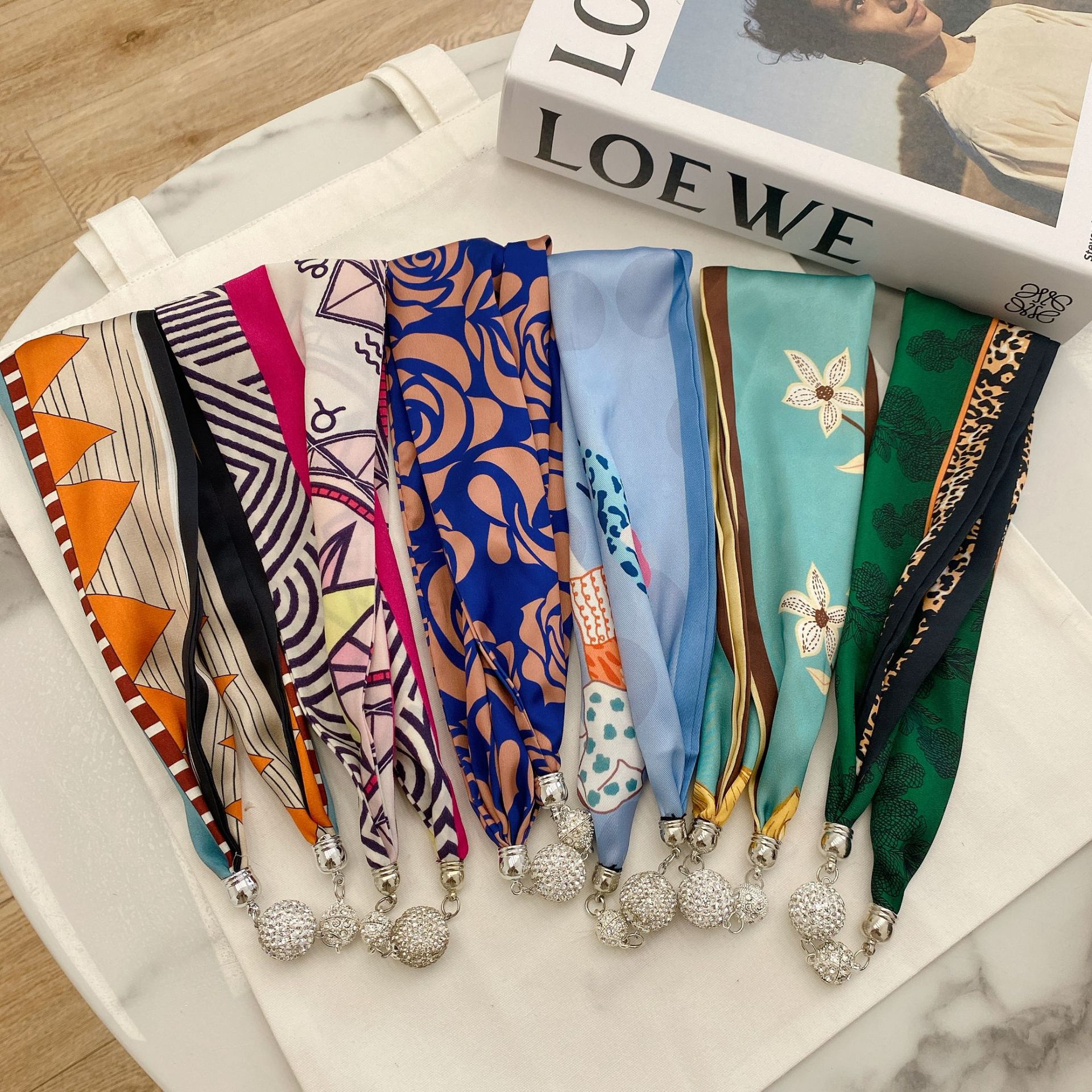 2022 Spring and Summer New Necklace Silk Scarf Hair Band Wrist Strap Best-Seller on Douyin Magnetic Buckle Multi-Functional Necklace Silk Scarf