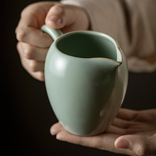 天青汝窑公杯匀杯陶瓷分茶器中式茶海家用带把单个公道杯茶道配件