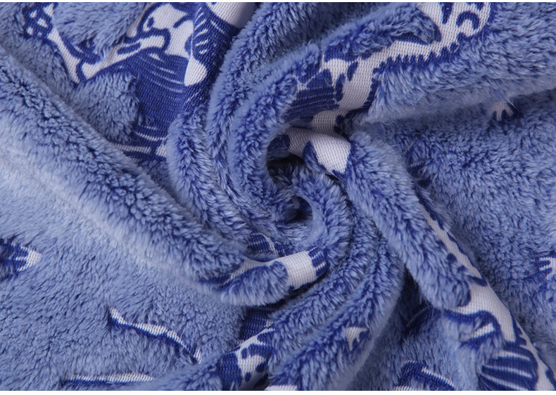 批发新款印花法兰绒 恐龙胶印法兰绒珊瑚绒柔软保暖绒布面料