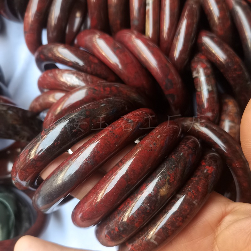 新疆红伊丁手镯批发 陨石鸡血红玉手镯 鸡血石玉器 玉镯 直播货源