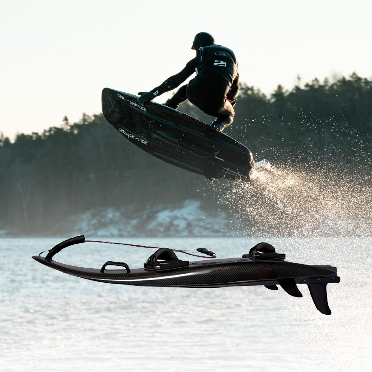 跨境供应动力冲浪板汽油式电动冲浪板推进器喷射板潮玩油动滑水板