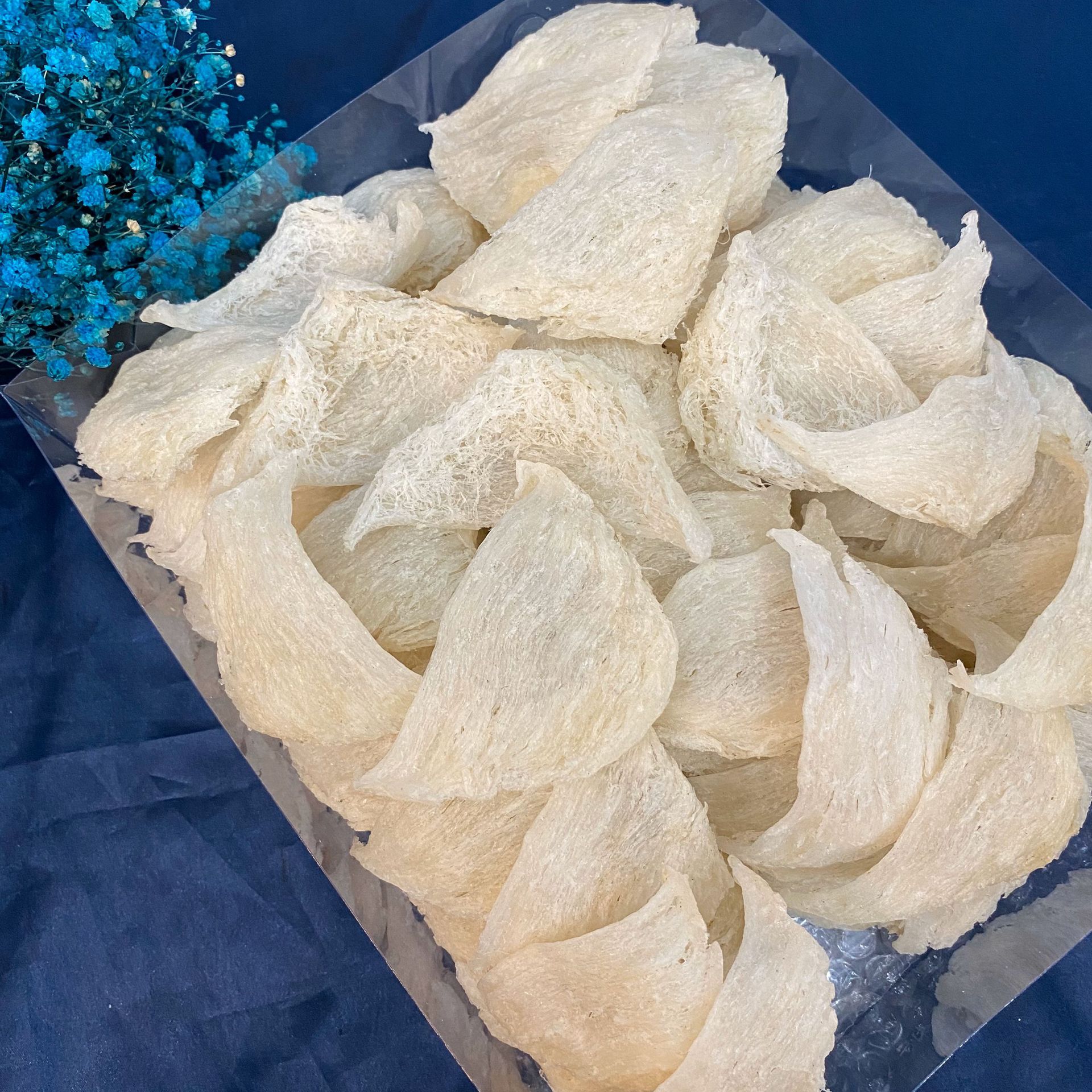 燕盏燕窝颜色白燕/官燕包装规格550一盒货号三角盏食用方式烹调计价