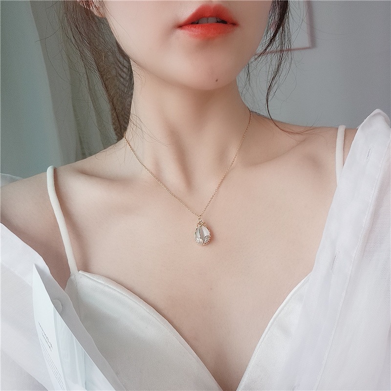 Japanese and Korean-Style Light Luxury Opal Tulip Titanium Steel Necklace Women's 18K Rose Gold Plated Simple Flower Online Influencer Clavicle Chain