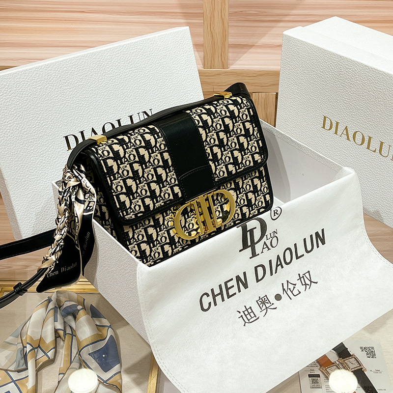 diaolun跨境新款小众设计单肩斜跨蒙田小方包刺绣花时尚潮流女包