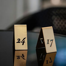 号码牌餐桌北欧镂空数字桌牌台号金色黄铜餐厅桌面号码牌创意数字