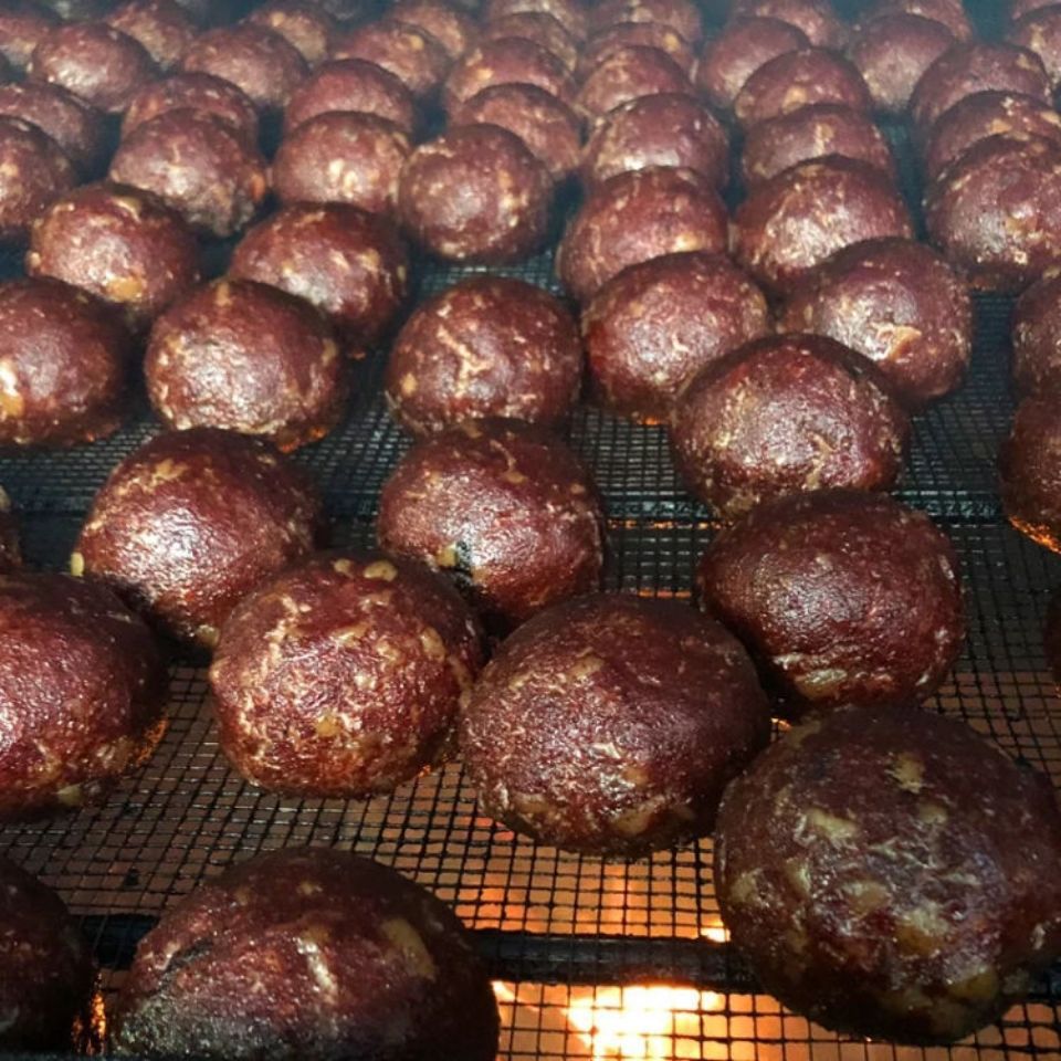 湖南猪血丸子大个湖南邵阳特产手工柴火烟熏血豆腐猪血巴单双元子