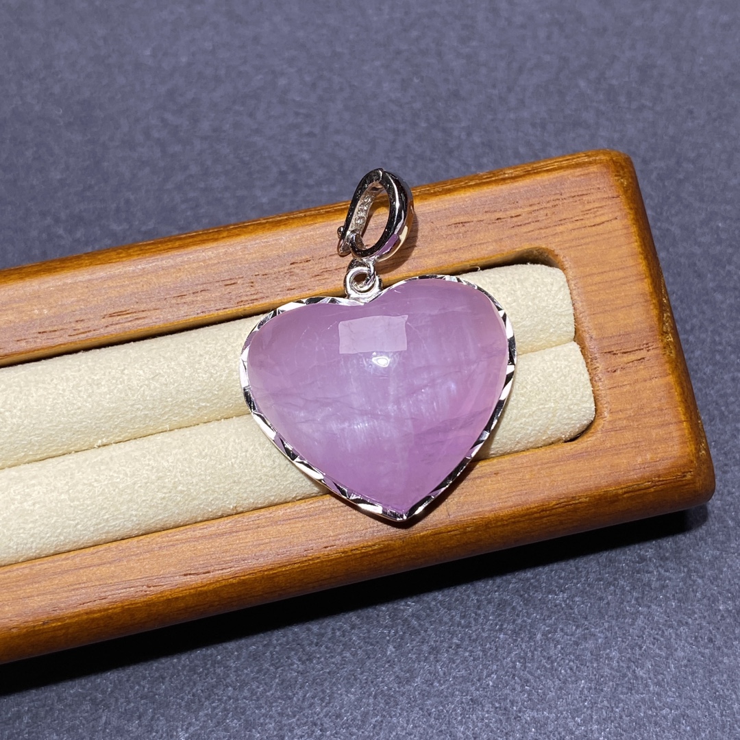 天然彩宝紫锂辉爱心吊坠s925纯银镶嵌礼物首饰项坠-阿里巴巴