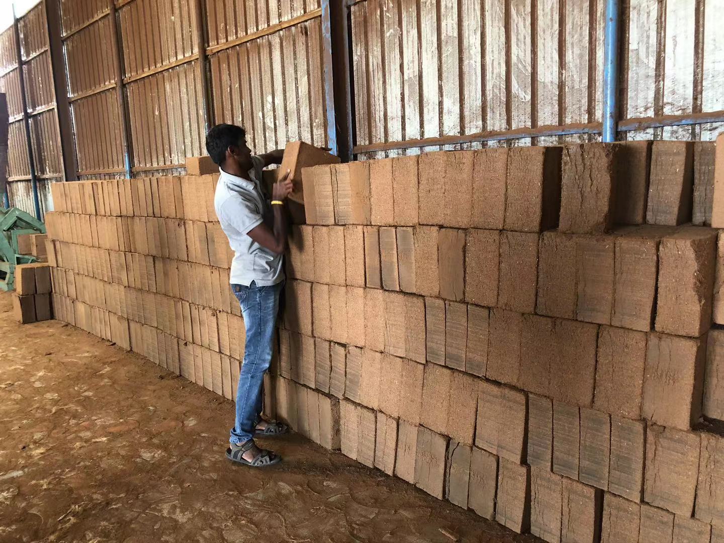 【现货销售】椰糠砖椰砖5kg栽培介质易泡发厂家直销