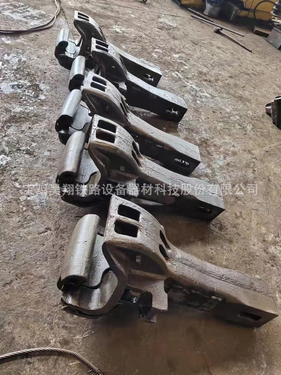 现货供应火车车钩,铁路机车车钩,地铁车钩,铁路货车车钩-阿里巴巴