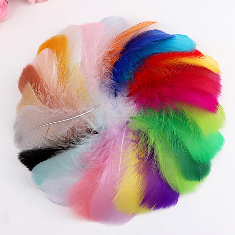 Factory Direct Sales Supply High Quality Dyed Goose Feather Floating in DIY Colorful Feather Bounce Ball Feather Filling Feather