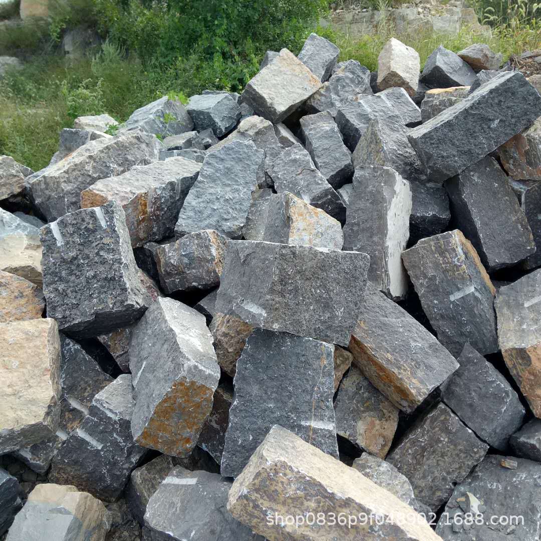 园林古城垒墙砖青石料外墙毛石片石挡土墙青色砌墙石块碎石浆砌石