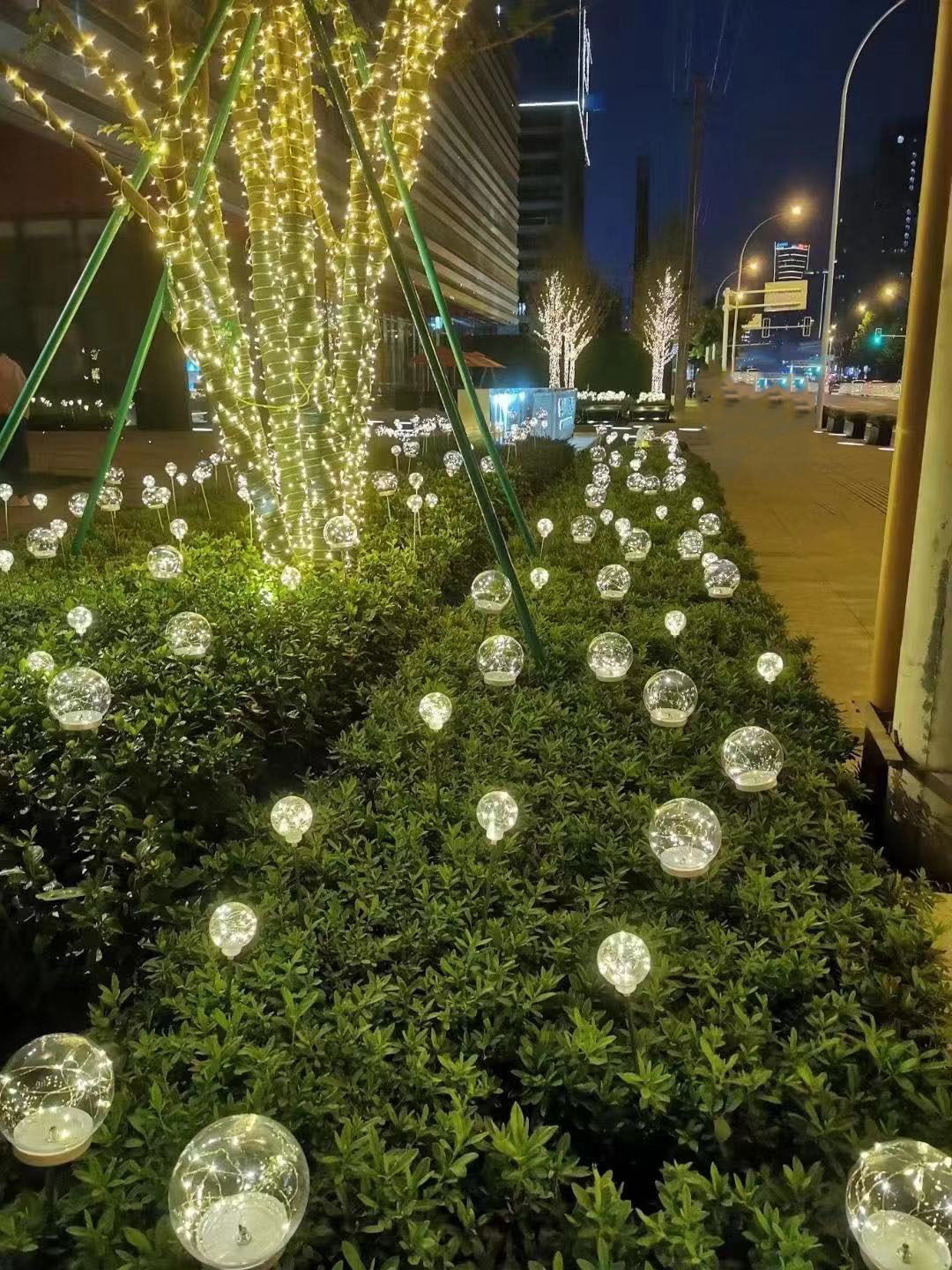 网红景点草皮装饰草丛太阳能发光灯圆球泡泡芦苇灯草坪景观插地灯