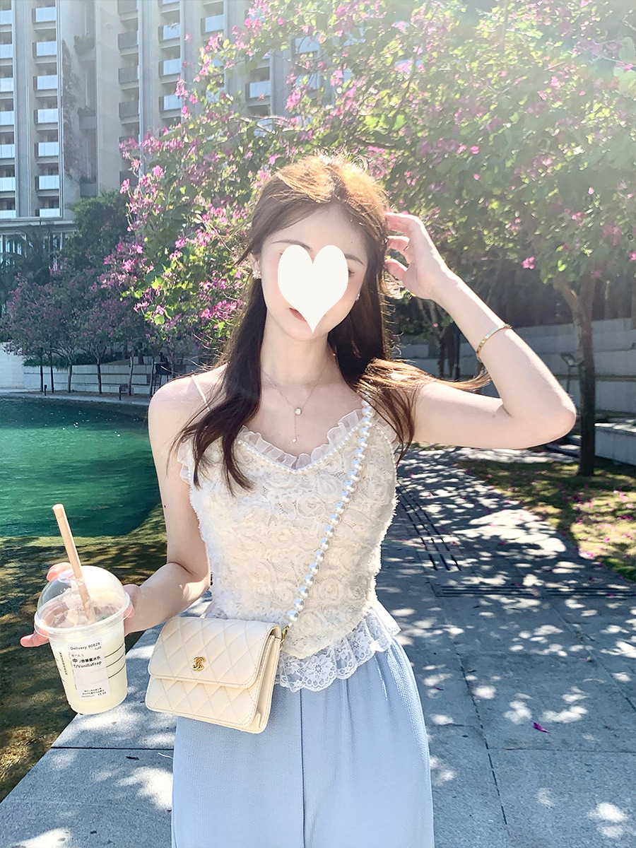 网红同款实名心动~精致立体花朵 杏色欲短款内搭蕾丝吊带春