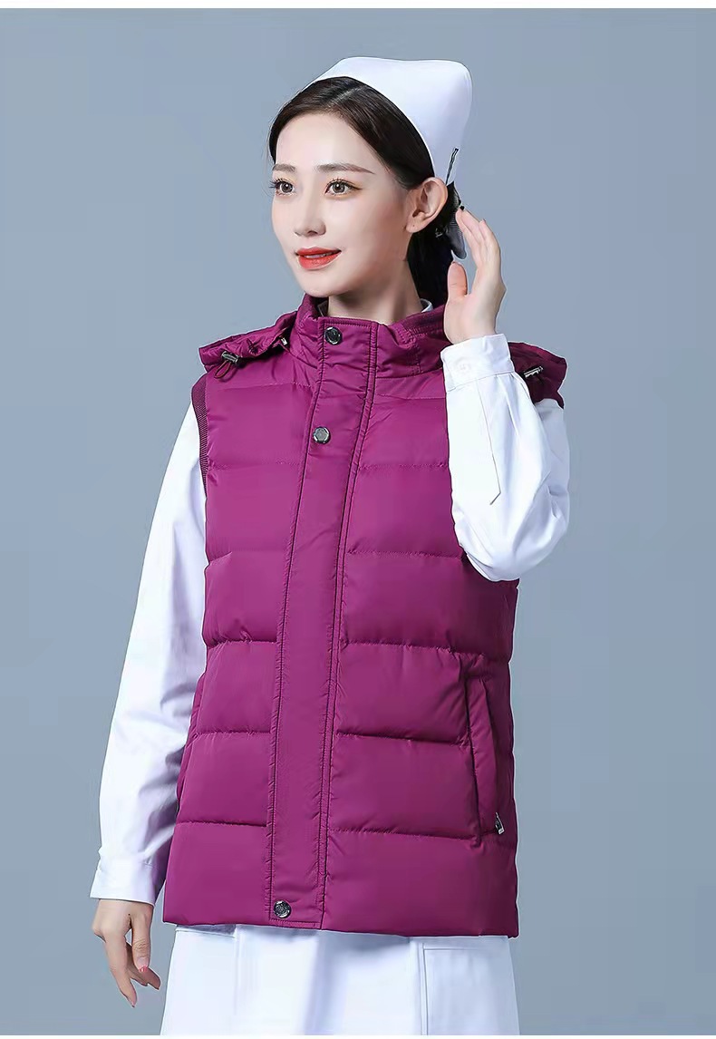 护士蓝色羽绒服