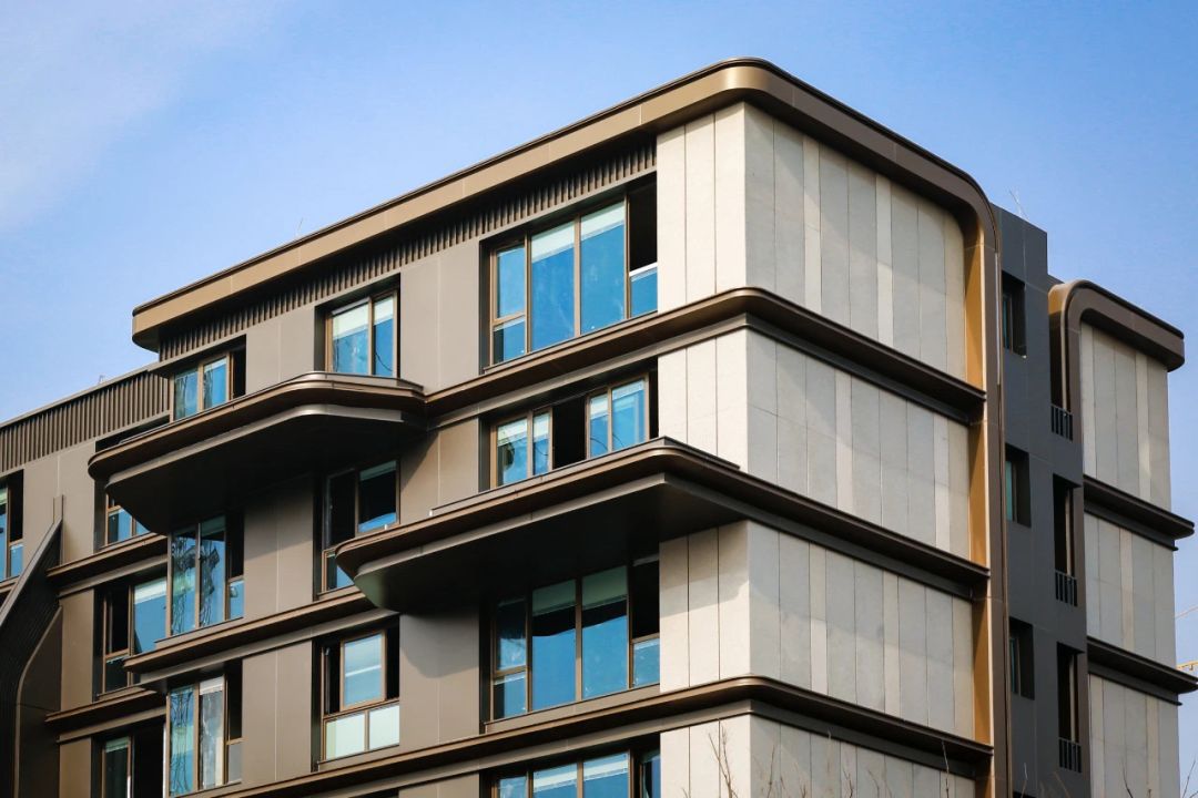 工厂直销b1级防火白芯料塑铝板市政工程大型项目用铝复合板