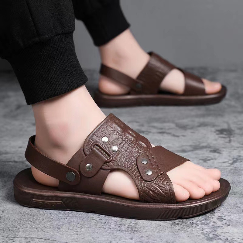 2023 New Men's Sandals Casual Men's Beach Shoes Wear-Resistant Outdoor Slippers Home Soft Bottom Sandals Two-Way Men's Shoes