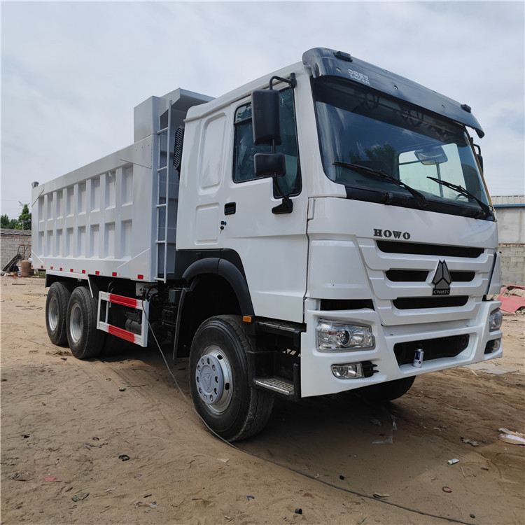 青岛出口非洲 二手豪沃后八轮自卸车 十轮矿山翻斗卡车 371马力