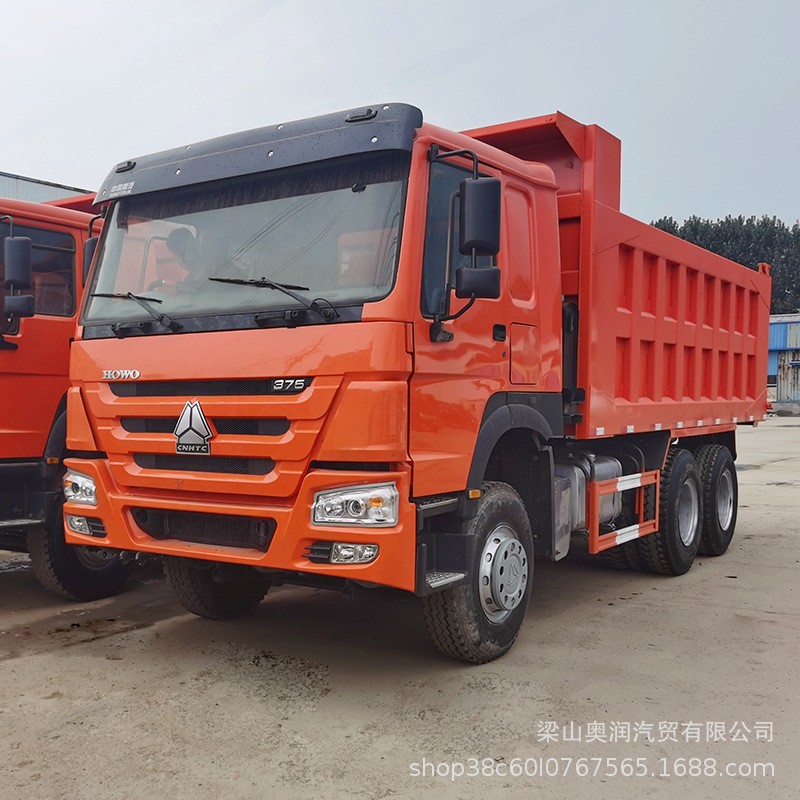 销往非洲豪沃自卸车 二手10轮渣土车厢货车 375马力集装箱后翻车