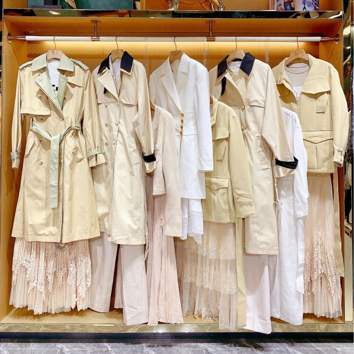 一二线品牌折扣女装春装撤柜正品走份香港中高端时装女装尾款清货