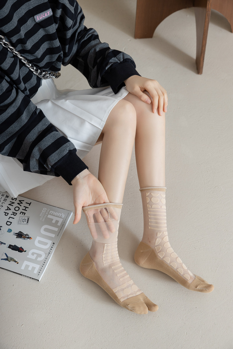 22春夏薄款卡丝袜子女中筒分趾袜ins网红时尚玻璃丝袜卷边二趾袜