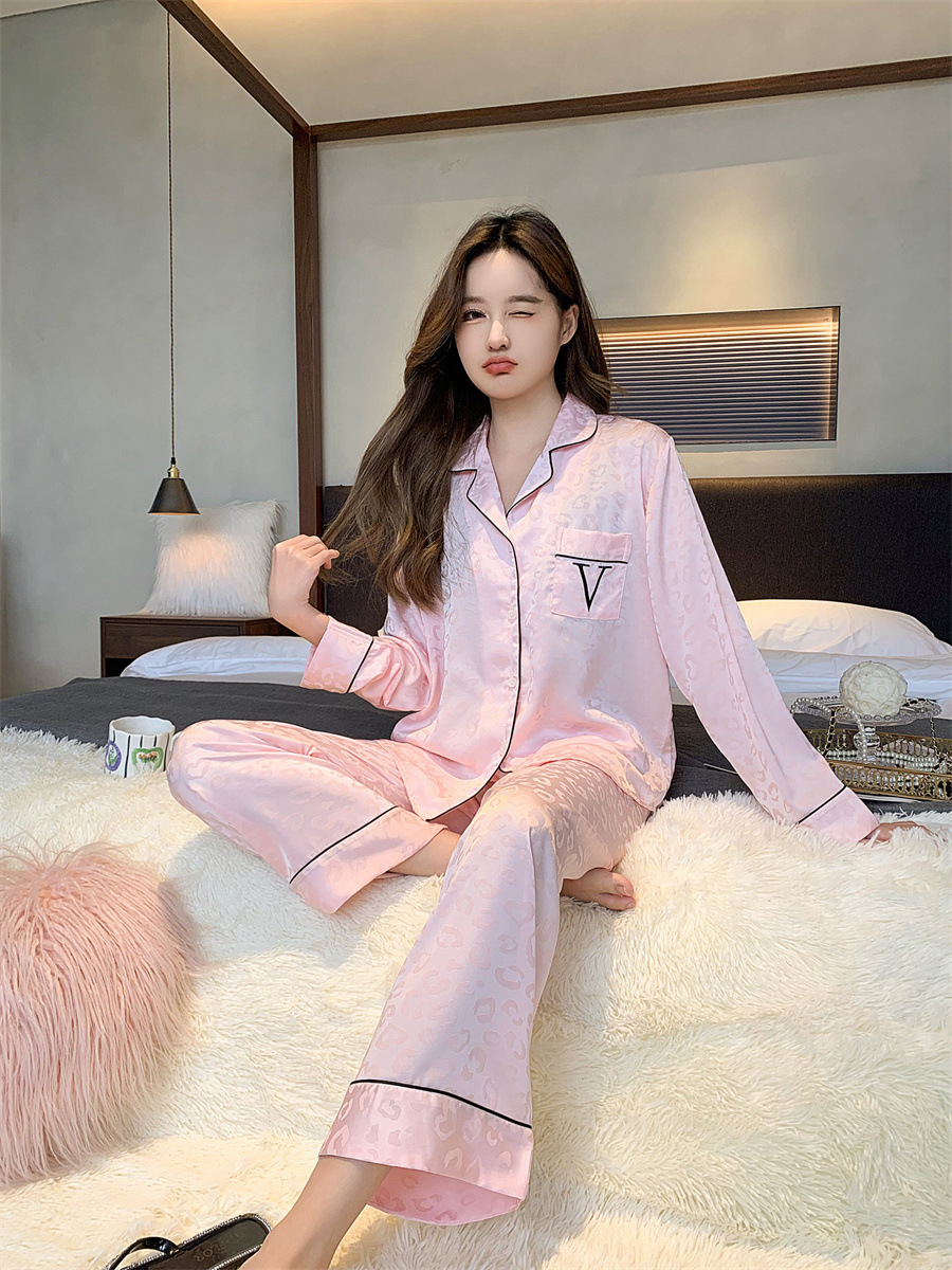 2024 Spring and Summer Pajamas Women's Leopard Print Long Sleeve Trousers Large V Embroidered Jacquard Two-Piece Home Wear Suit Can Be Worn outside