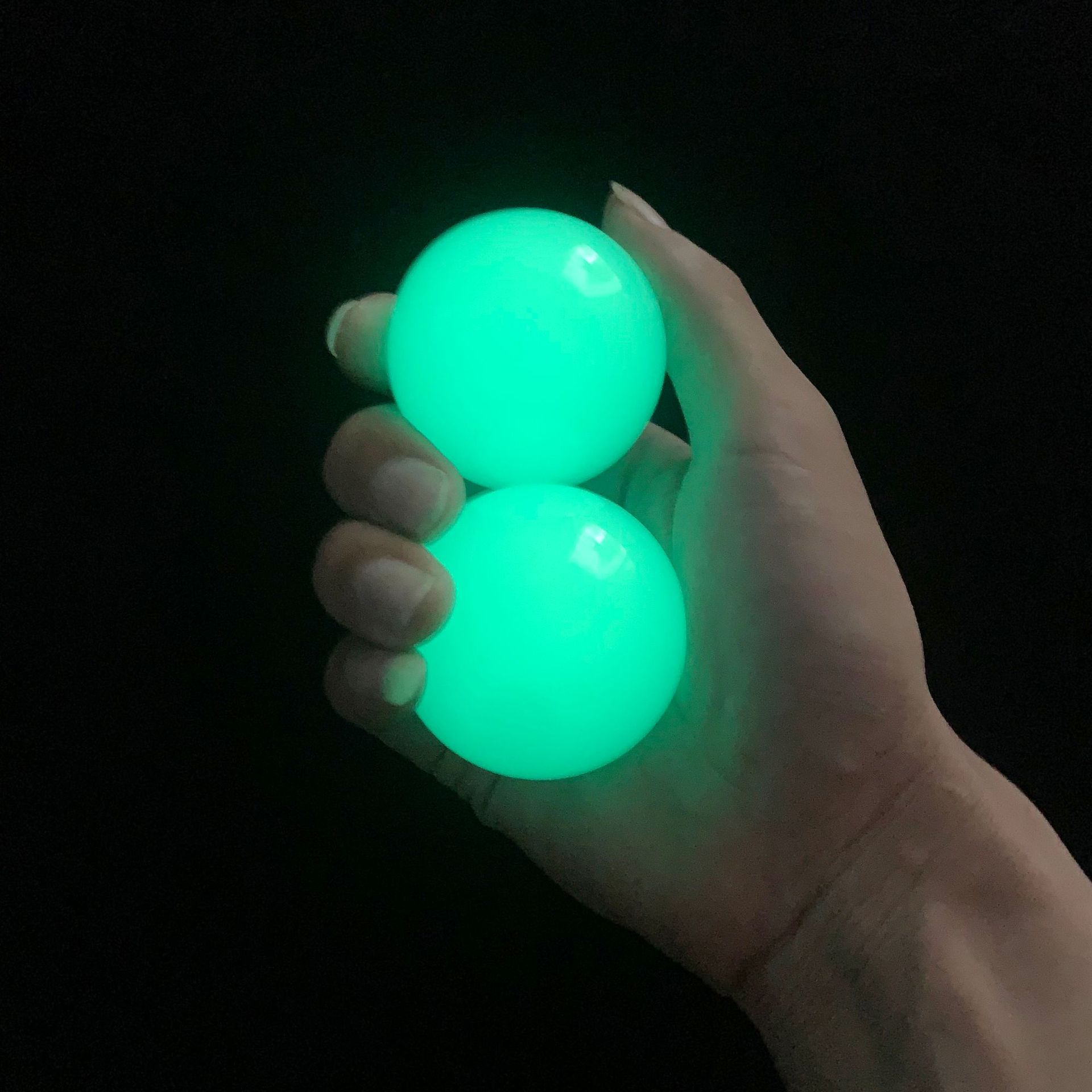 2021新品夜明珠手球老年人用品 发光地摊玩具文玩手把件按摩手球