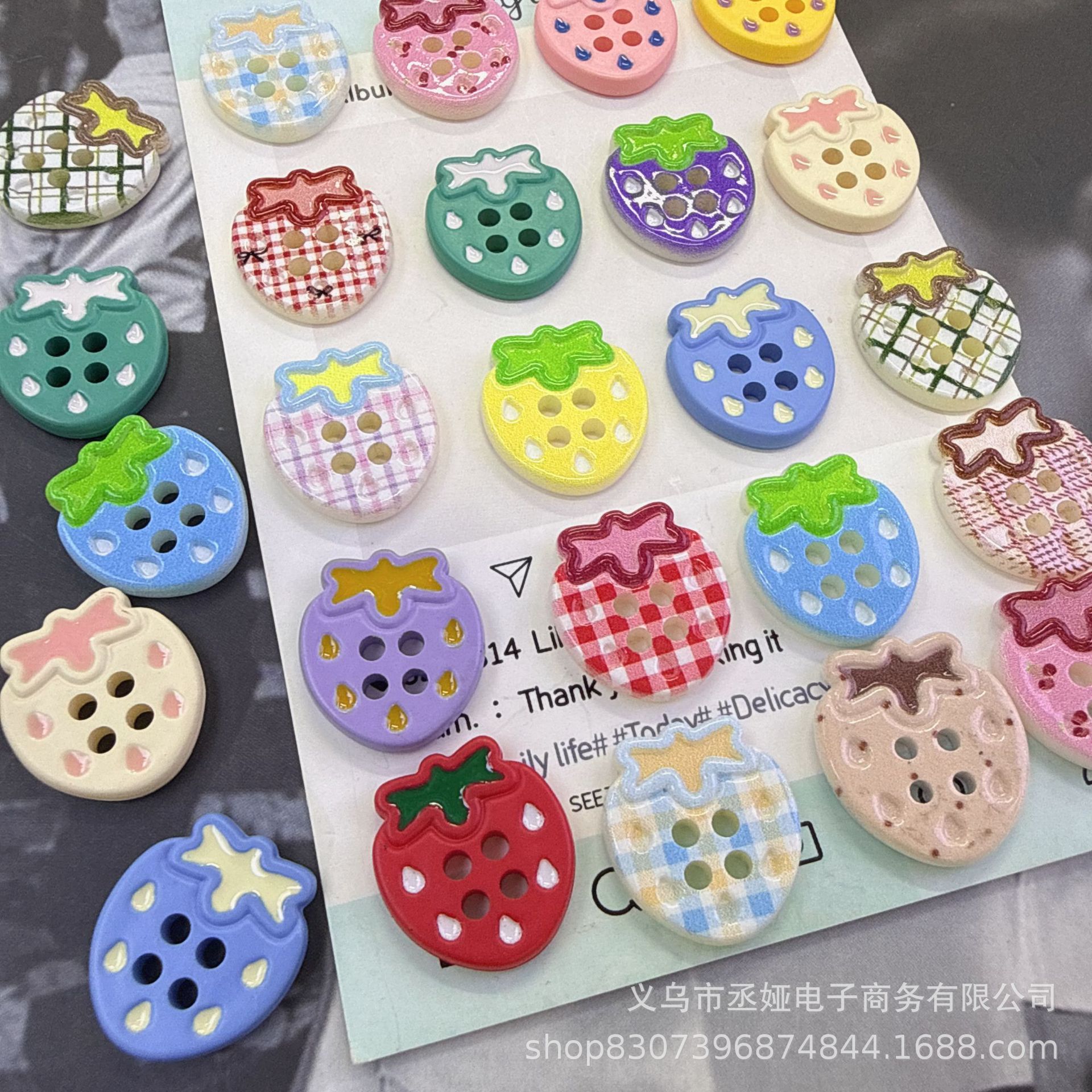 彩色点油奶油草莓纽扣饰品配件diy儿童发饰贴片手机壳洞洞鞋装饰